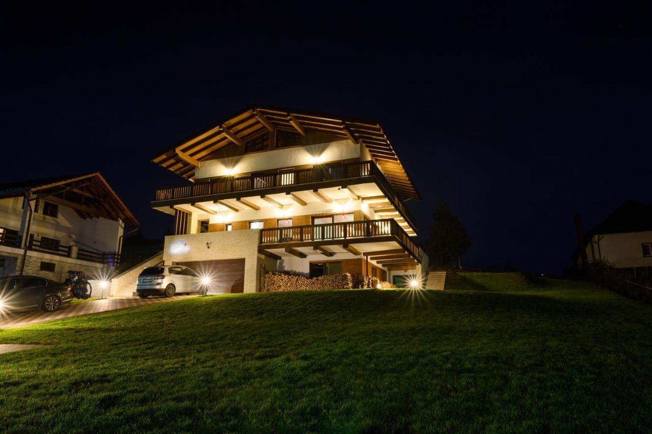 Chalet First Hill グラ・フモアルルイ エクステリア 写真